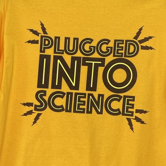 Mens T-Shirt Size Large Yellow Plugged Into Science Gildan Short Sleeves - Picture 9 of 15